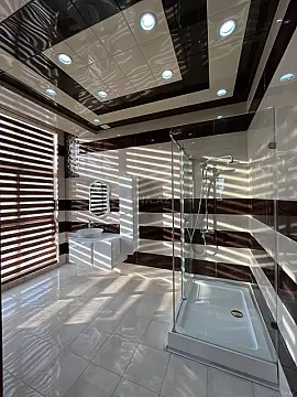 Satılır 10 otaqlı həyət evi 400 m²