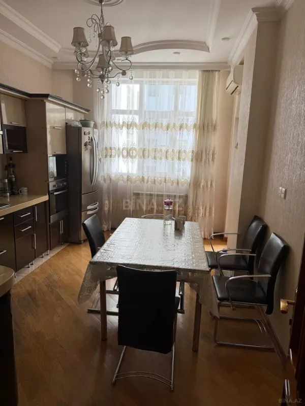 Satılır 3 otaqlı mənzil 125 m²