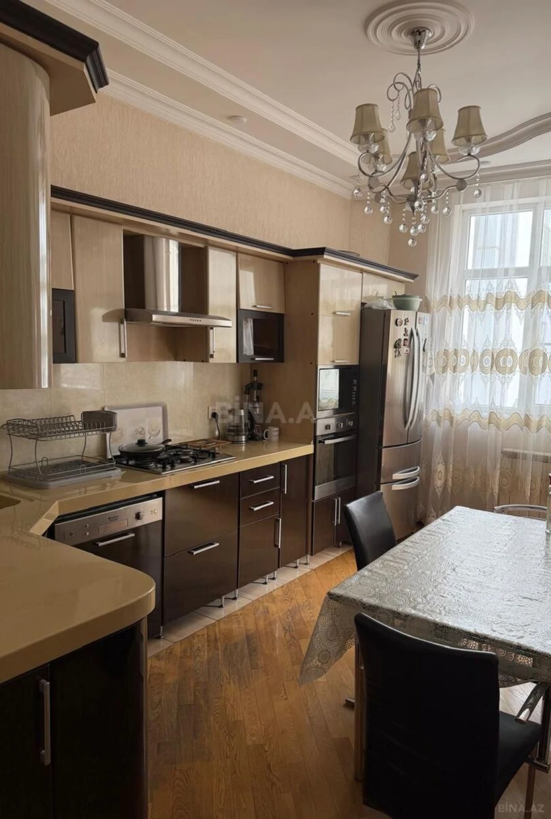 Satılır 3 otaqlı mənzil 125 m²