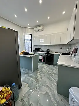 Kirayə verilir 5 otaqlı həyət evi 180 m²