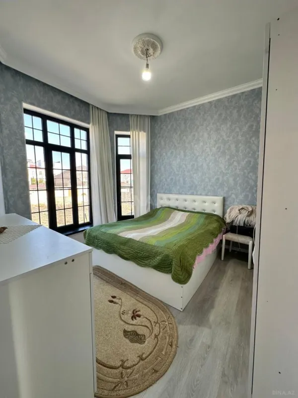 Kirayə verilir 5 otaqlı həyət evi 180 m²