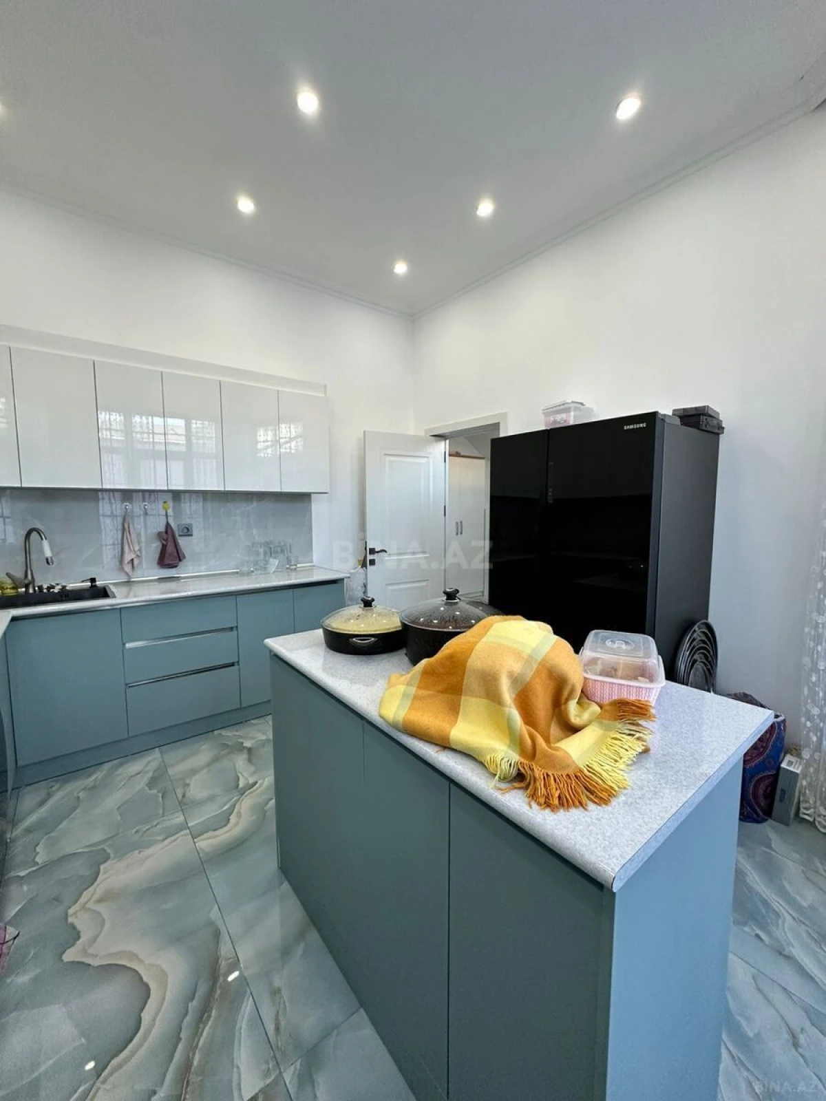 Kirayə verilir 5 otaqlı həyət evi 180 m²