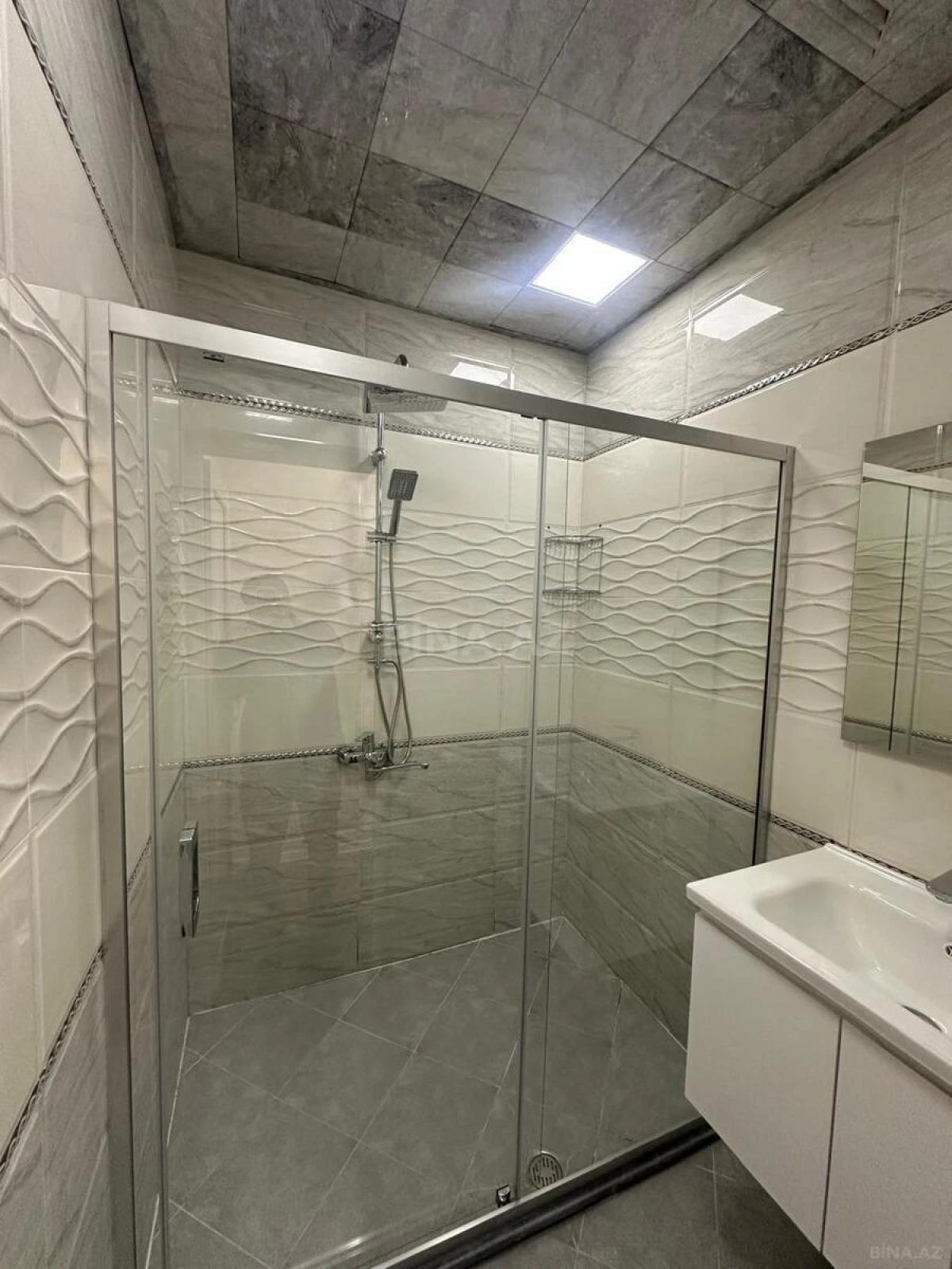 Satılır 2 otaqlı mənzil 55 m²