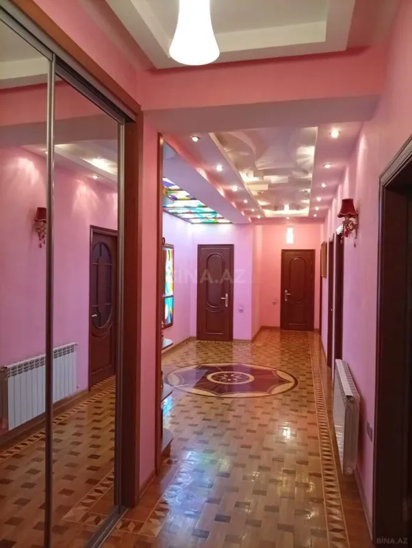 Satılır 4 otaqlı mənzil 170 m²