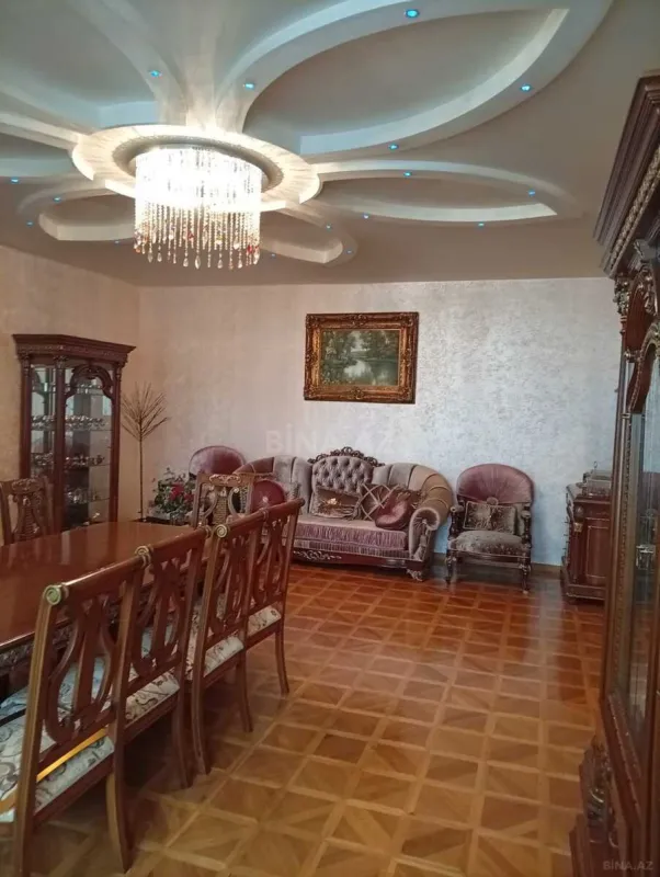 Satılır 4 otaqlı mənzil 170 m²