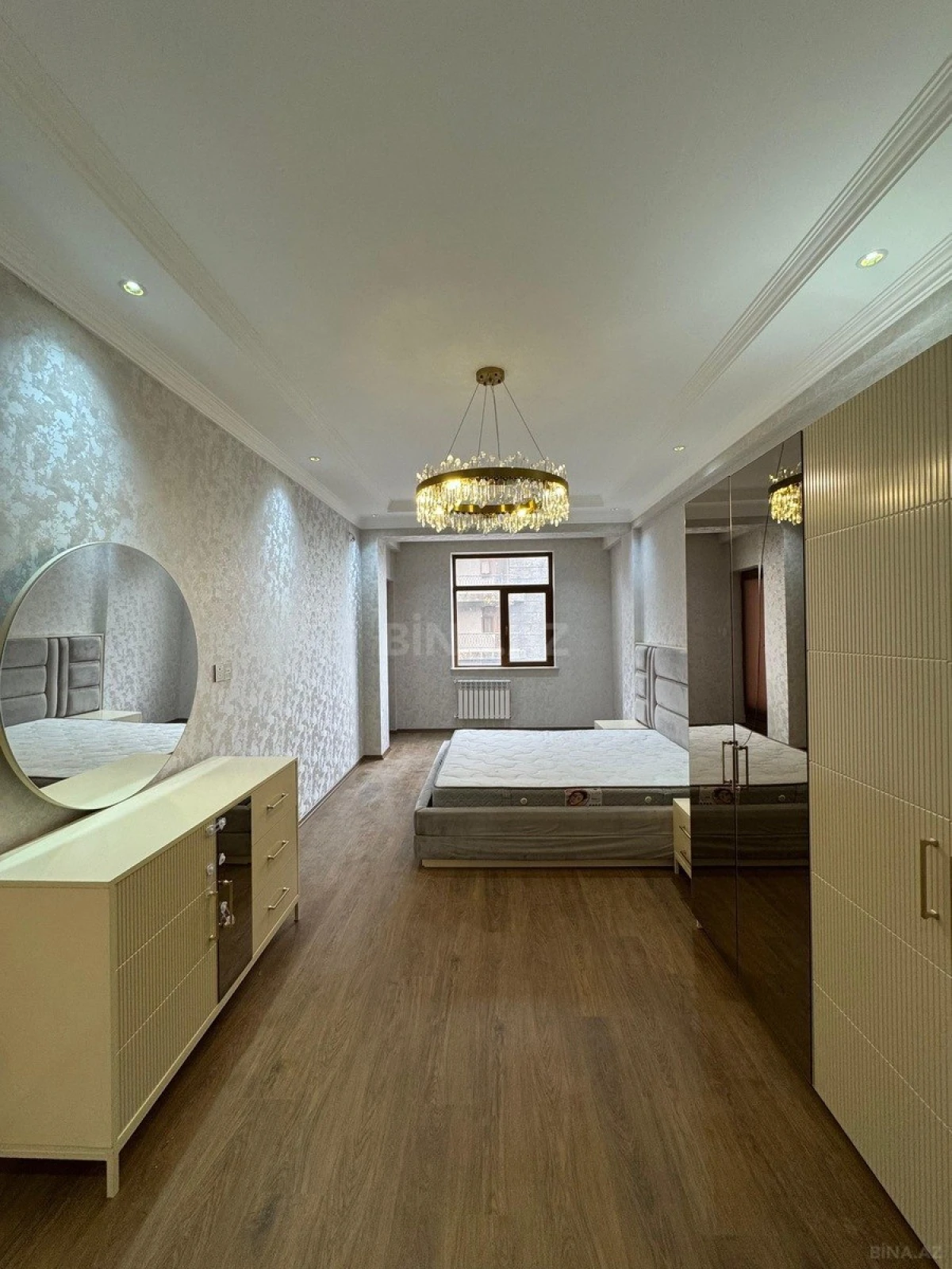 Satılır 2 otaqlı mənzil 77.6 m²