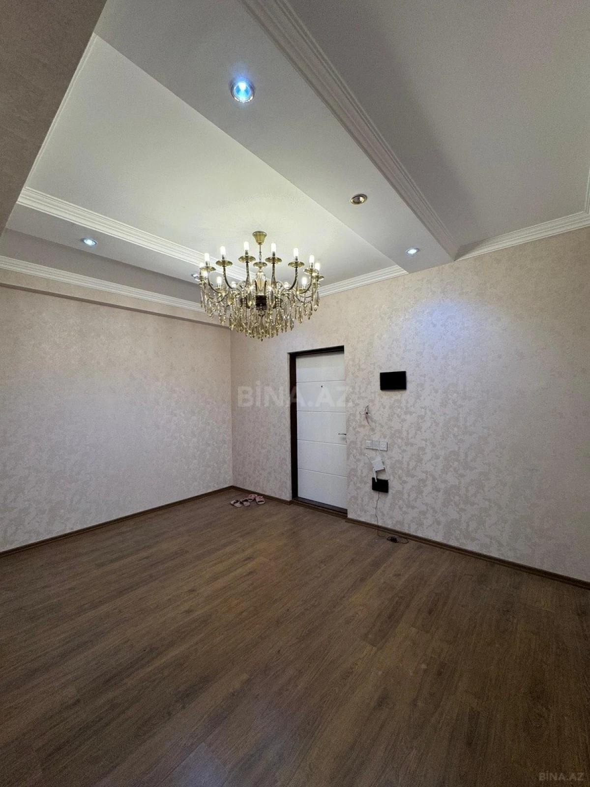 Satılır 2 otaqlı mənzil 77.6 m²