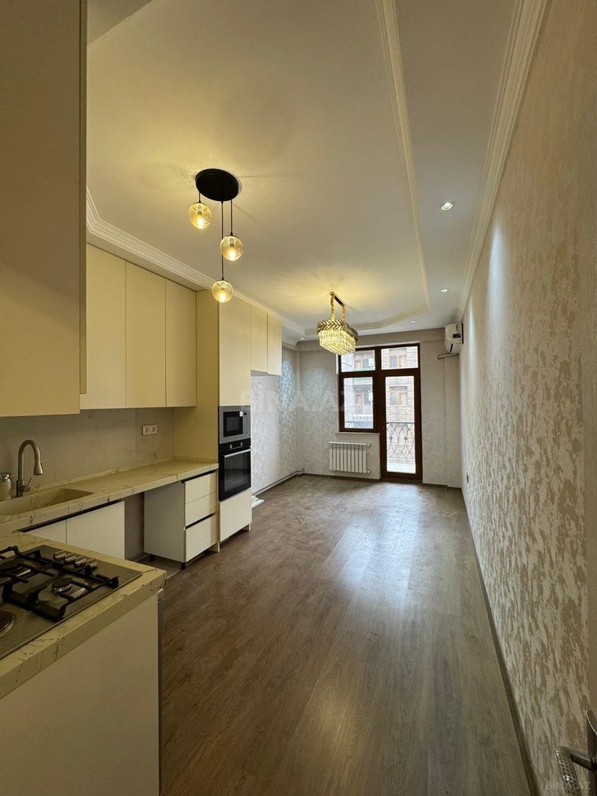 Satılır 2 otaqlı mənzil 77.6 m²