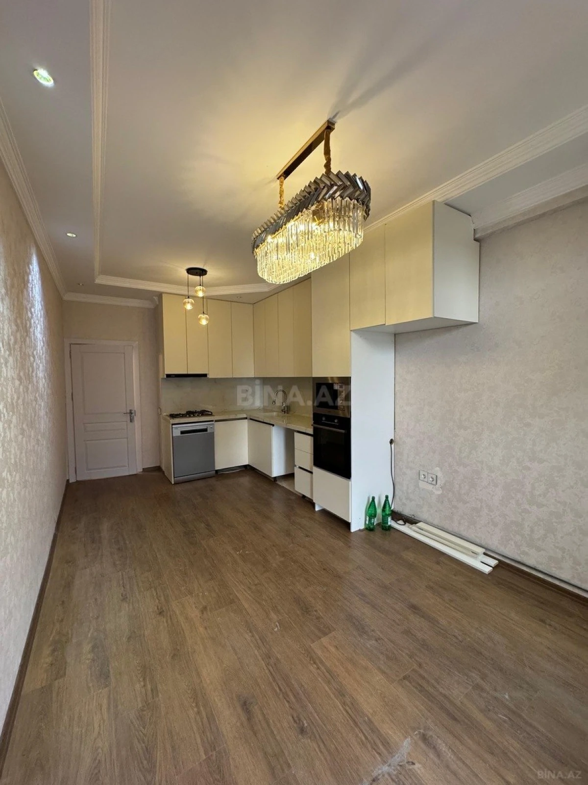 Satılır 2 otaqlı mənzil 77.6 m²