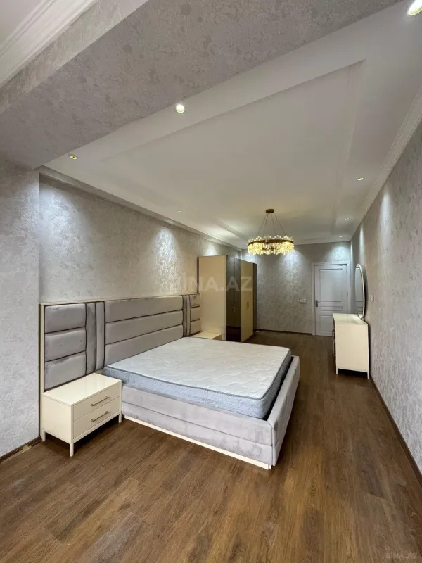 Satılır 2 otaqlı mənzil 77.6 m²