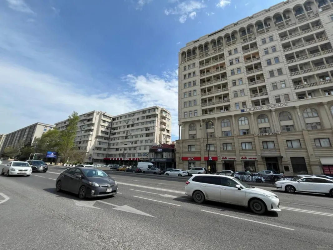 Satılır 2 otaqlı mənzil 65 m²