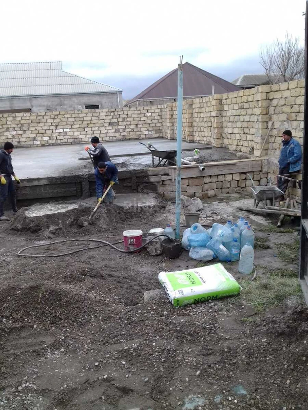 Satılır torpaq sahəsi 2 m²