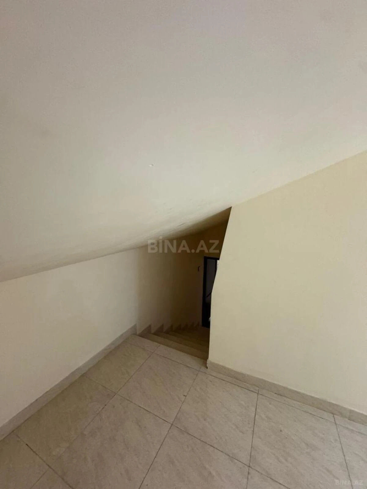 Kirayə verilir obyekt 200 m²