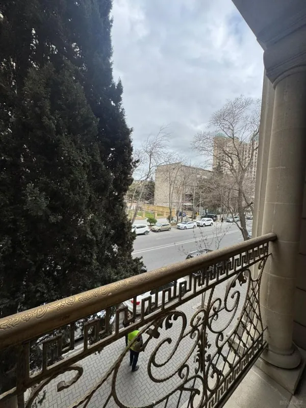 Kirayə verilir obyekt 200 m²