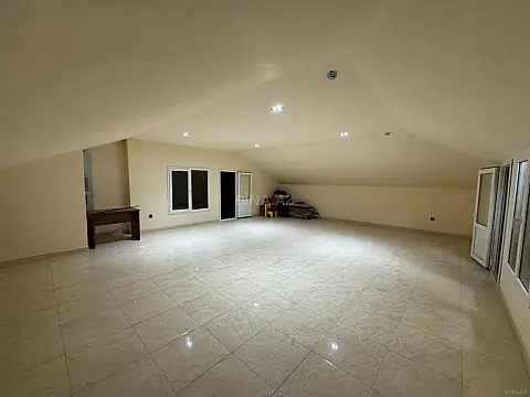Kirayə verilir obyekt 200 m² — Bakı 200.00 m²
