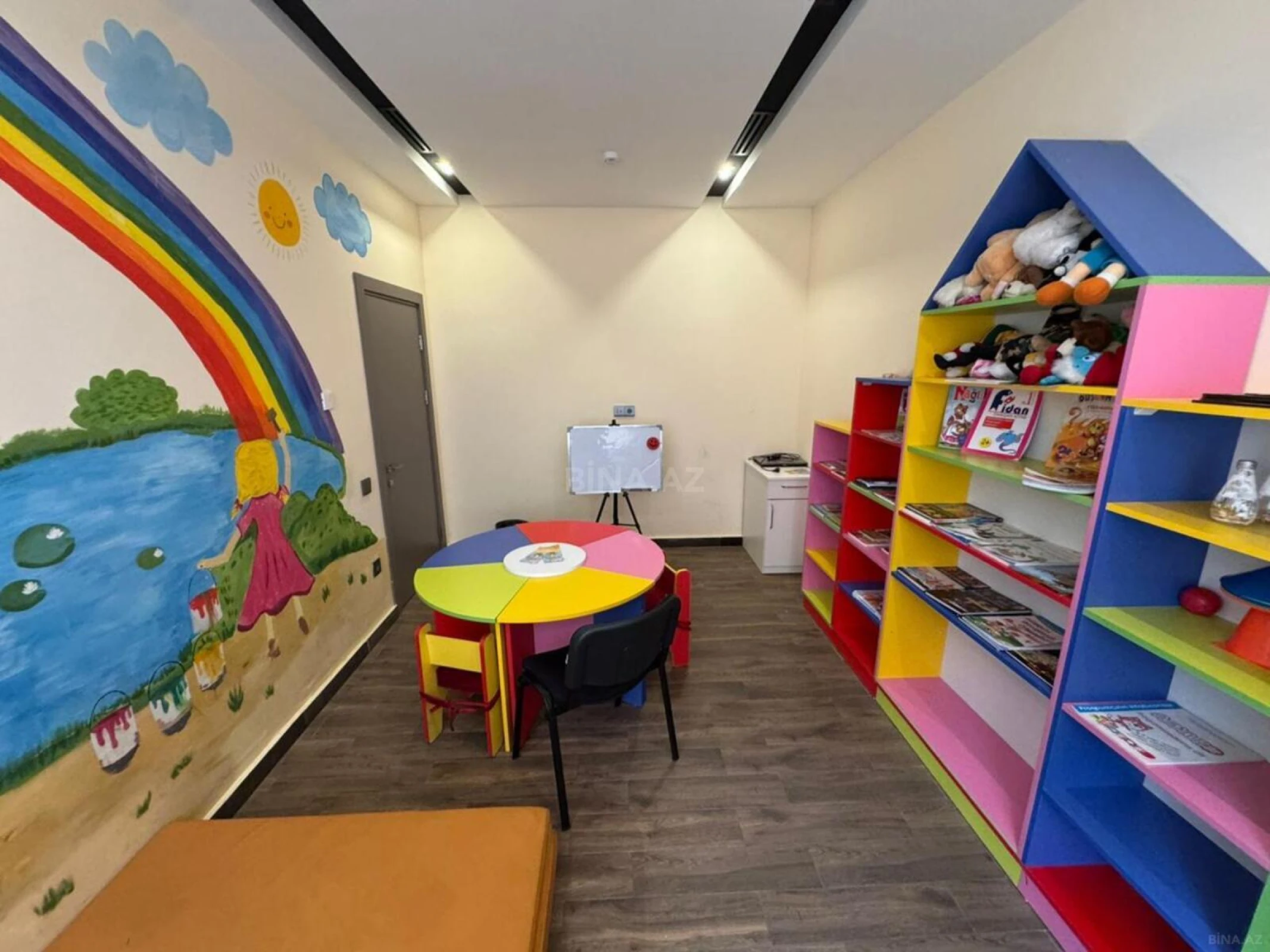 Kirayə verilir obyekt 200 m²