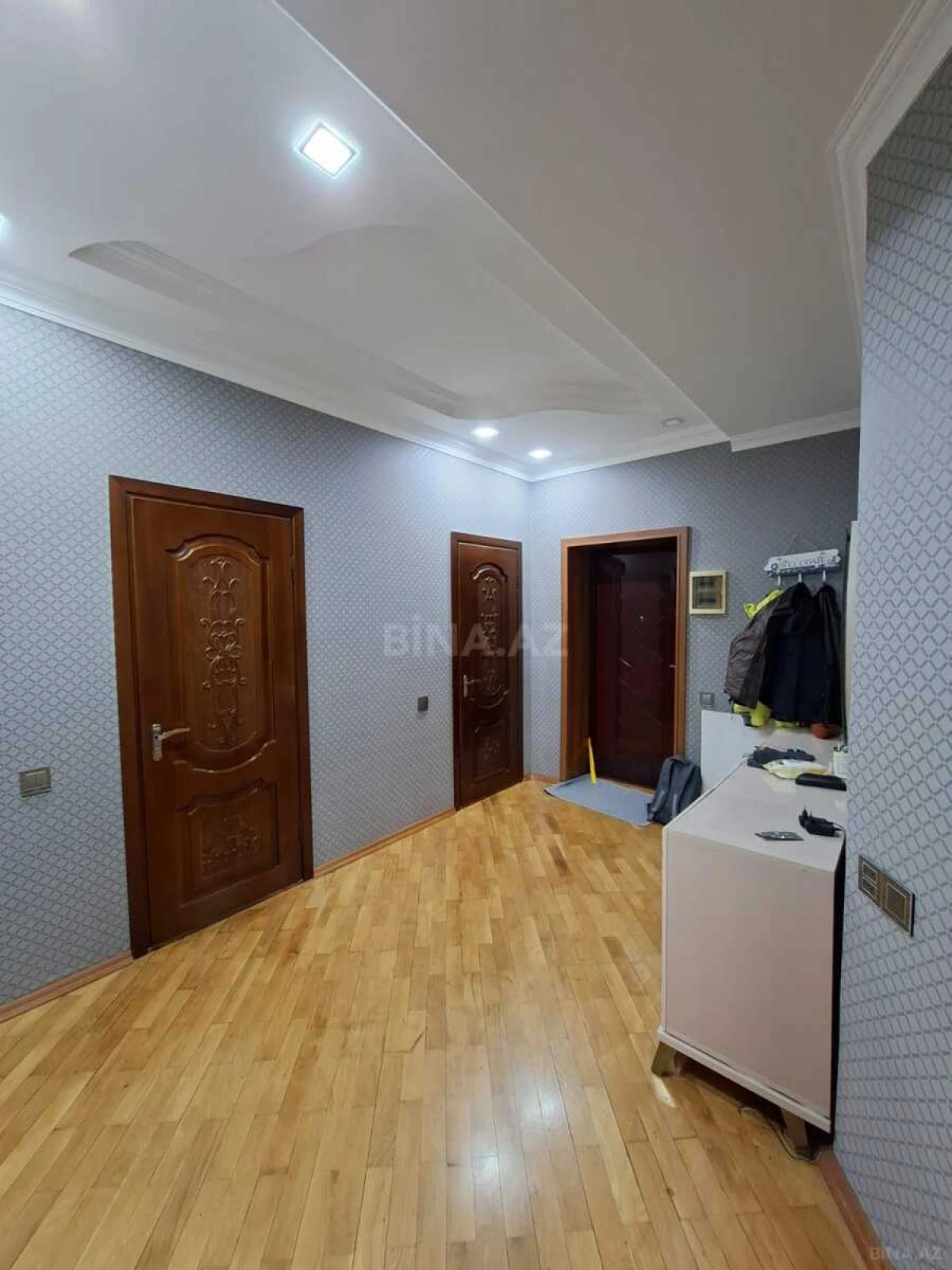 Satılır 2 otaqlı mənzil 100 m²