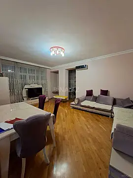 Satılır 2 otaqlı mənzil 100 m²