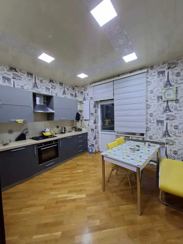 Satılır 2 otaqlı mənzil 100 m²