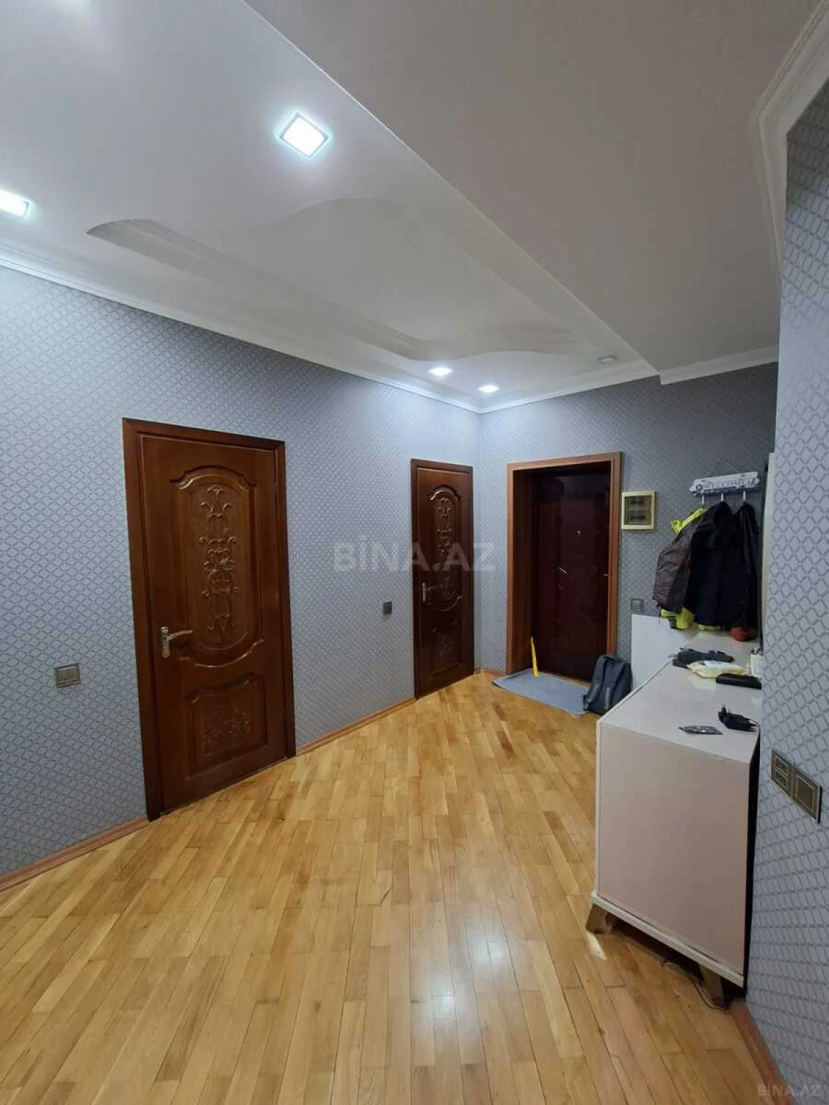 Satılır 2 otaqlı mənzil 100 m²