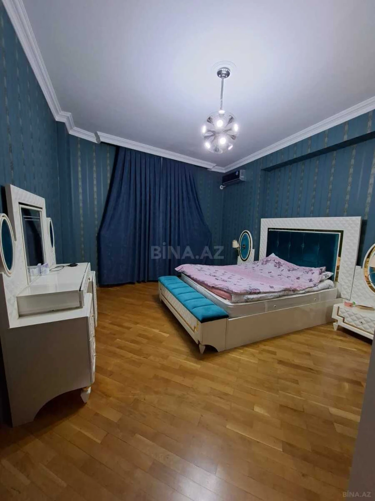 Satılır 2 otaqlı mənzil 100 m²