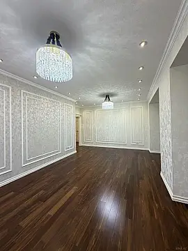 Satılır 4 otaqlı mənzil 178 m²