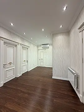 Satılır 4 otaqlı mənzil 178 m²