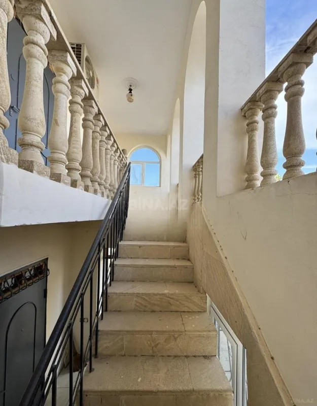 Satılır 6 otaqlı həyət evi 170 m²