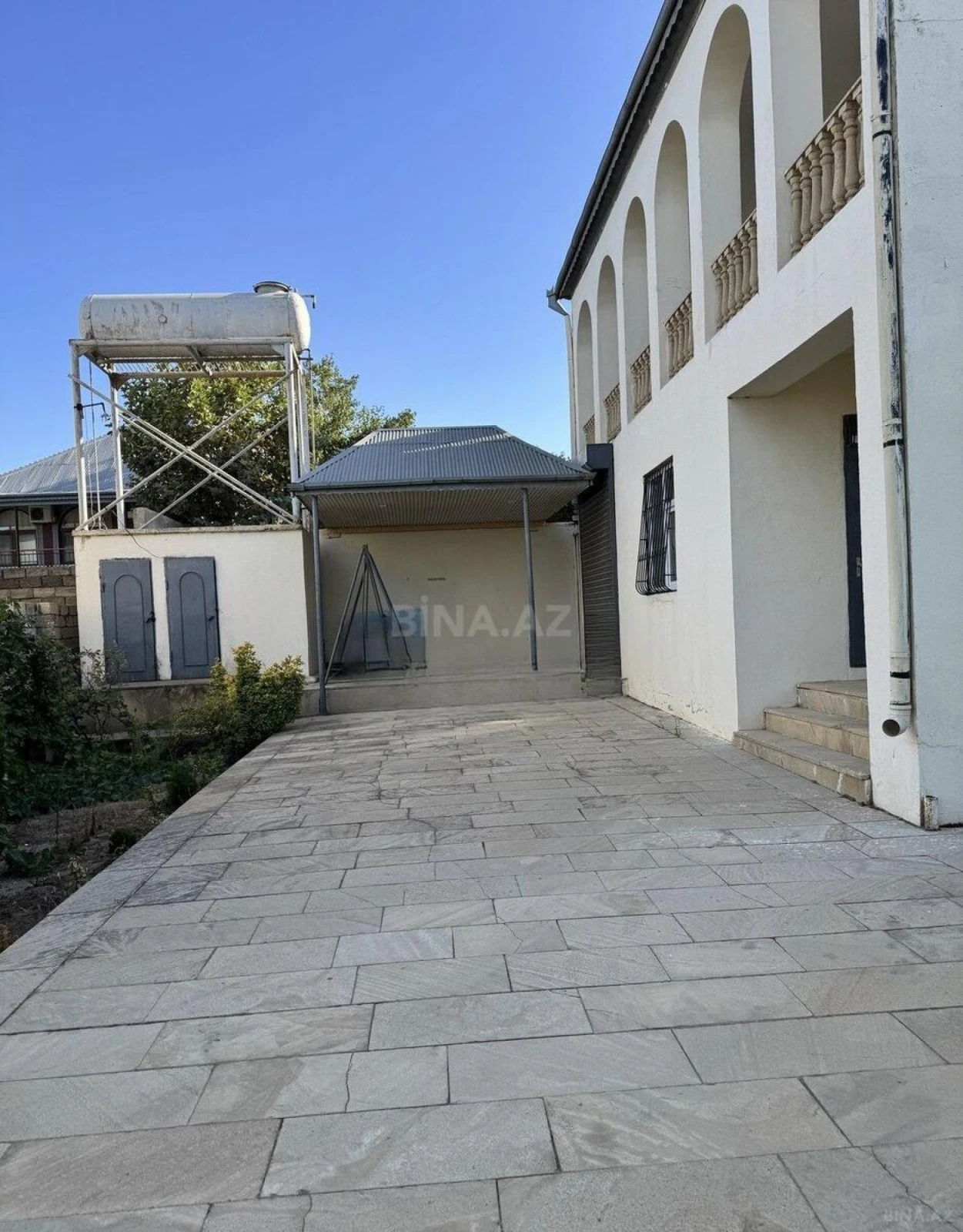 Satılır 6 otaqlı həyət evi 170 m²