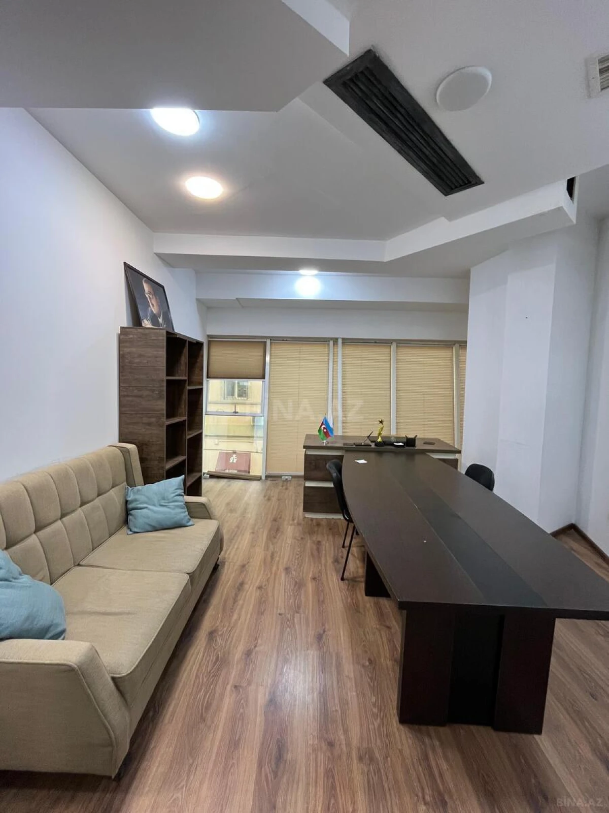 Kirayə verilir 1 otaqlı ofis 17 m²