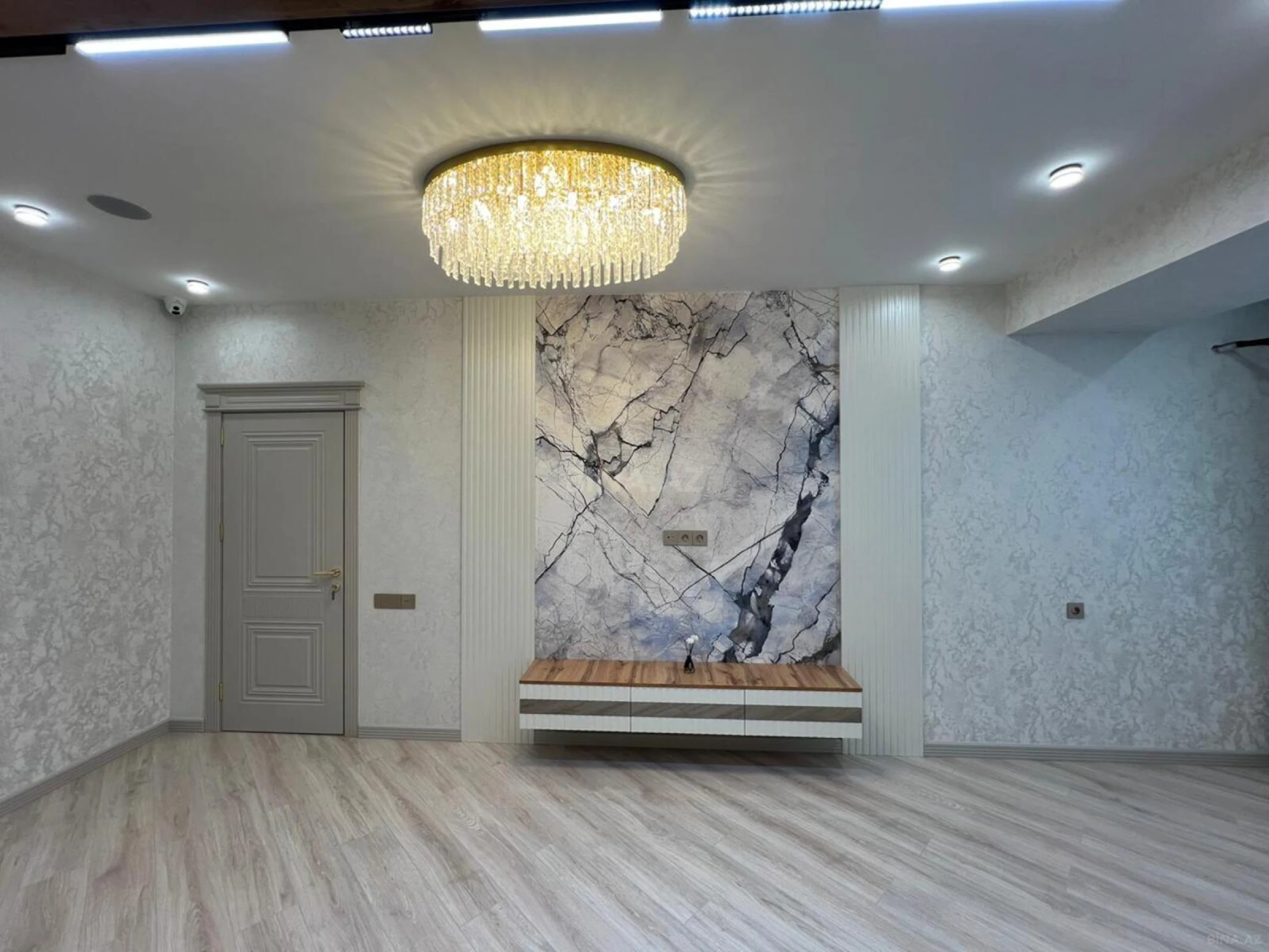 Satılır 3 otaqlı mənzil 110 m²