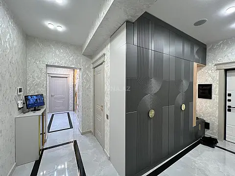 Satılır 3 otaqlı mənzil 110 m²