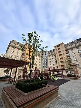 Satılır 5 otaqlı mənzil 204 m² — Bakı 5 otaq 204.00 m²
