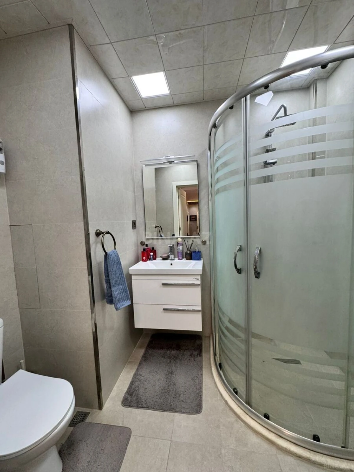 Satılır 5 otaqlı mənzil 204 m²