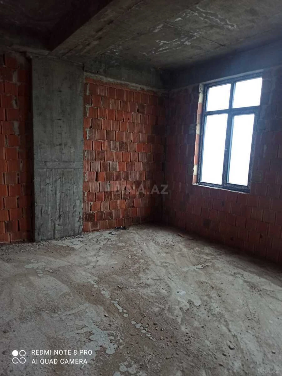 Satılır 3 otaqlı mənzil 150 m²