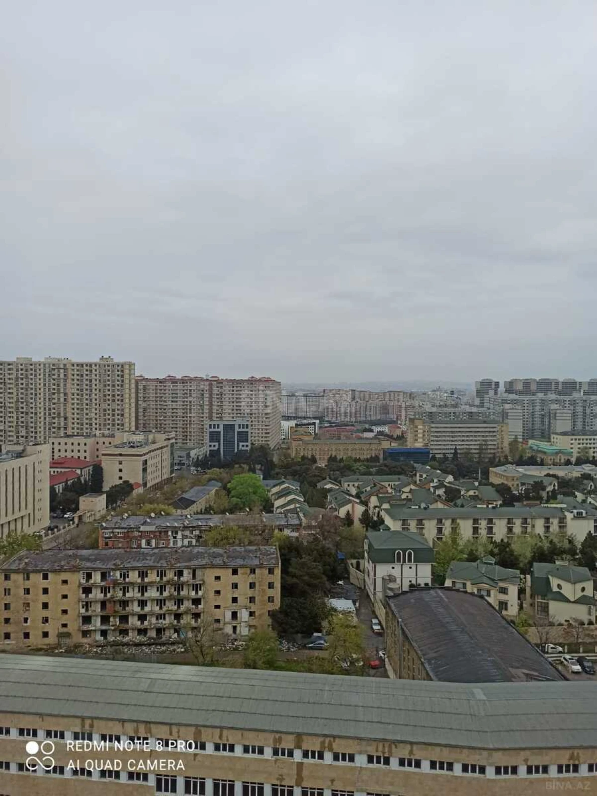 Satılır 3 otaqlı mənzil 150 m²