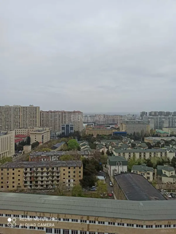 Satılır 3 otaqlı mənzil 150 m²