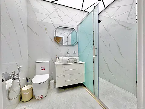 Satılır 2 otaqlı mənzil 70 m²