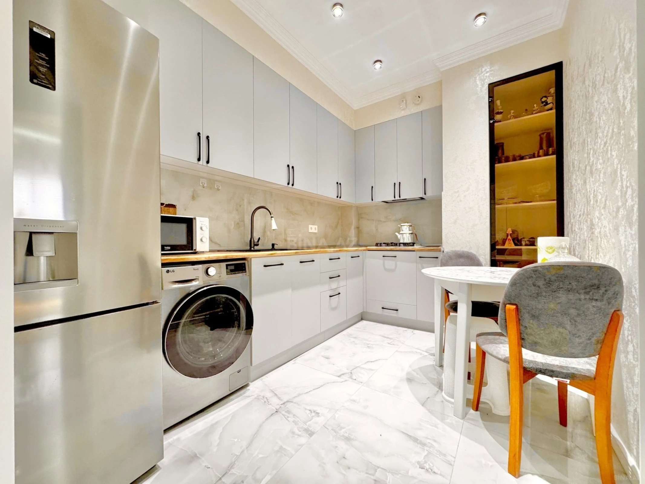 Satılır 2 otaqlı mənzil 70 m²