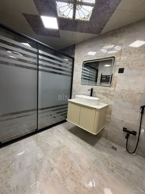 Satılır 3 otaqlı mənzil 105 m²