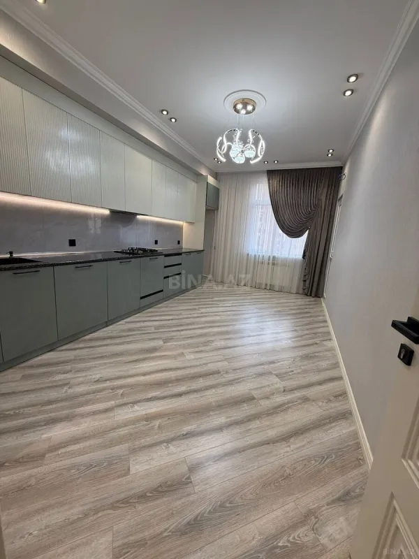 Satılır 3 otaqlı mənzil 105 m²