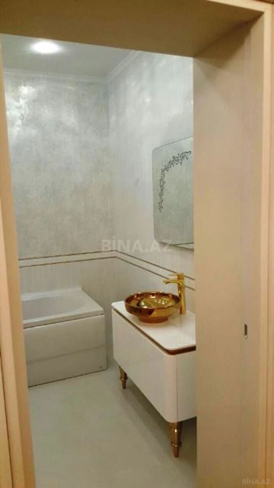 Kirayə verilir 8 otaqlı həyət evi 700 m²