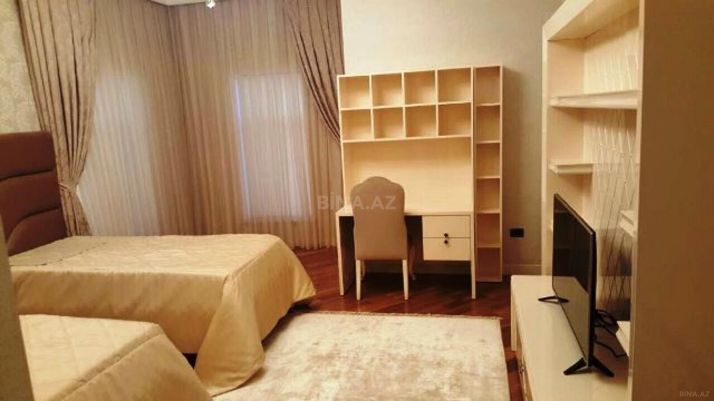 Kirayə verilir 8 otaqlı həyət evi 700 m²