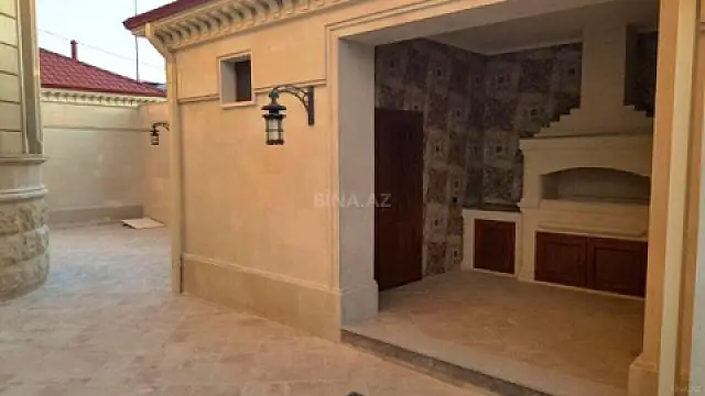 Kirayə verilir 8 otaqlı həyət evi 700 m²