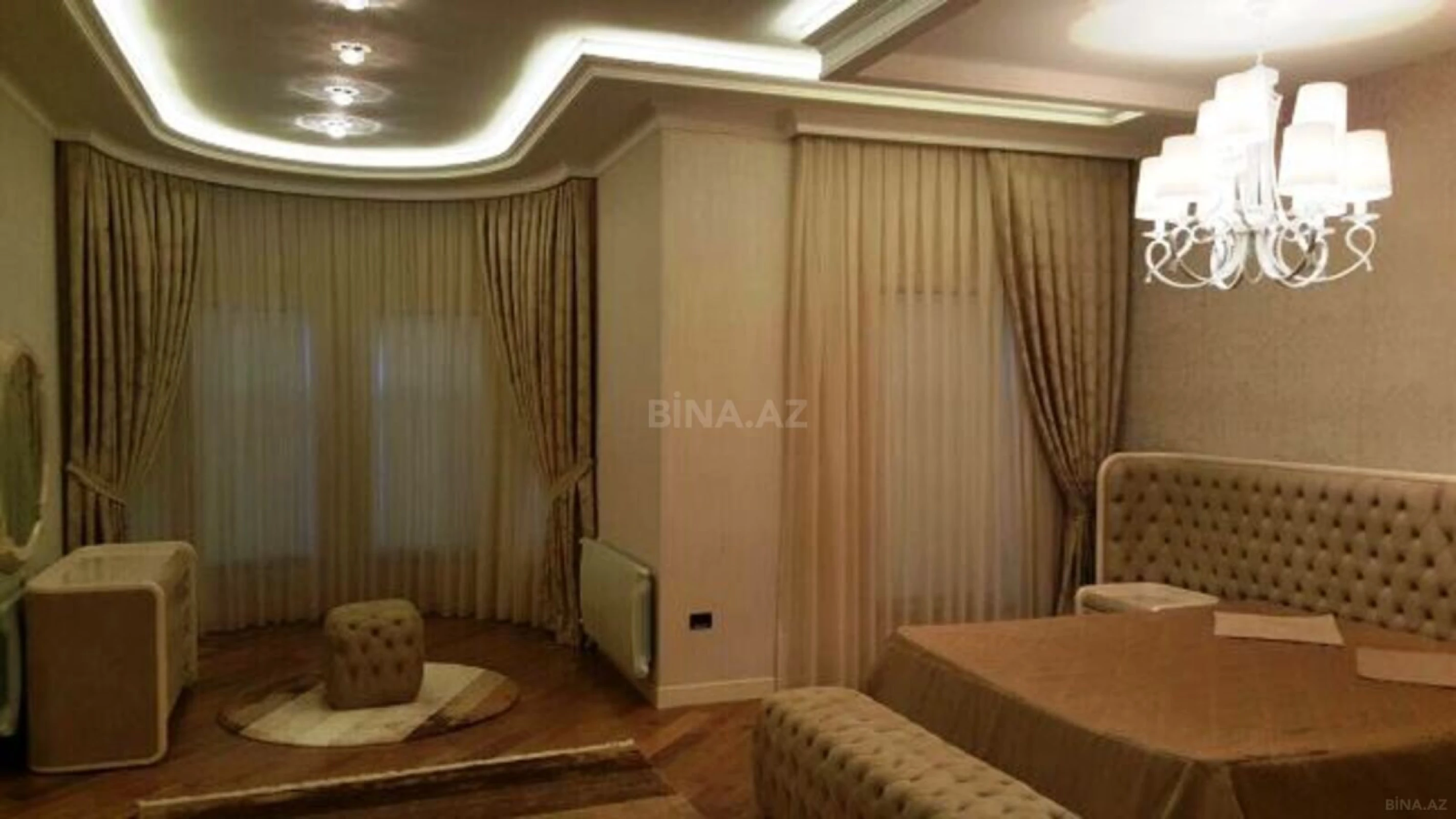 Kirayə verilir 8 otaqlı həyət evi 700 m²