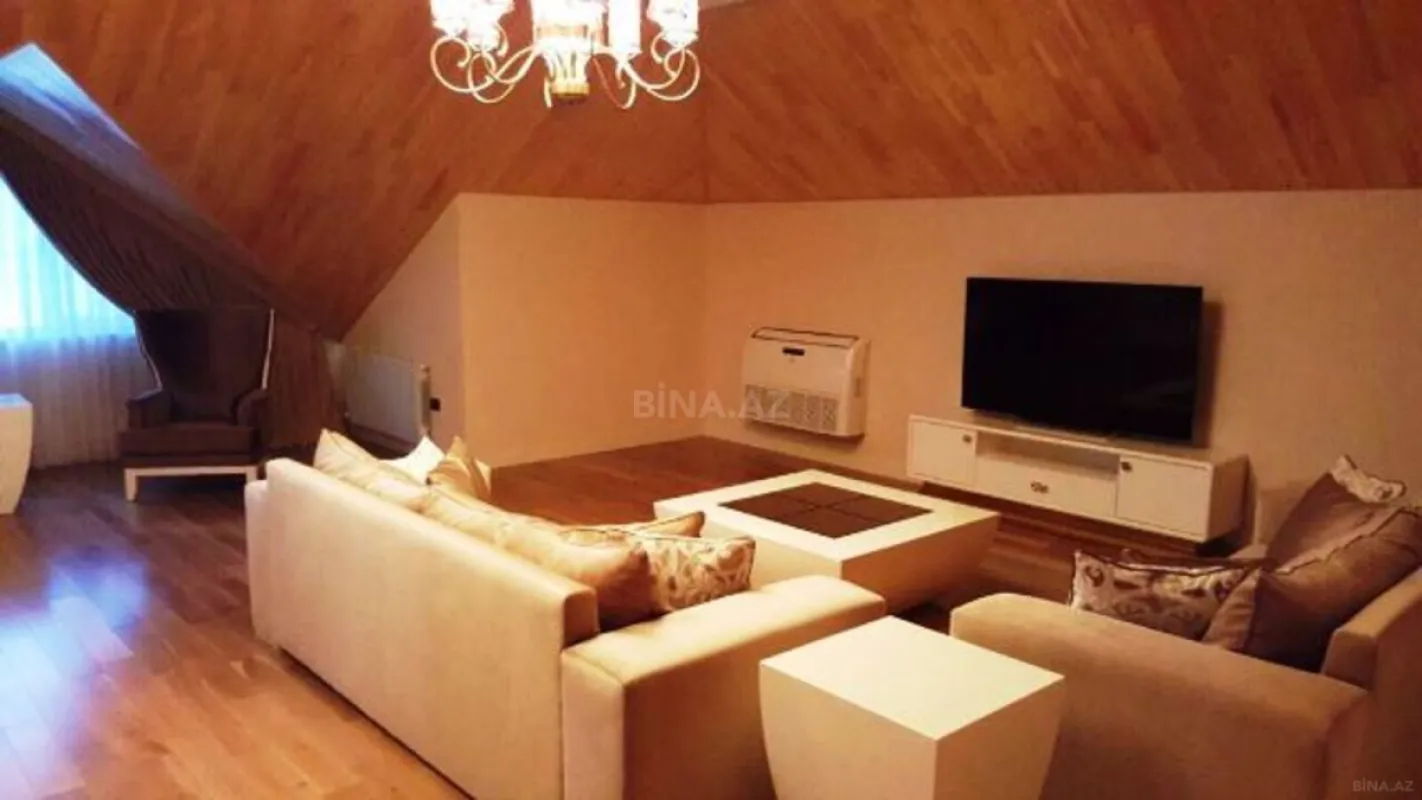 Kirayə verilir 8 otaqlı həyət evi 700 m²