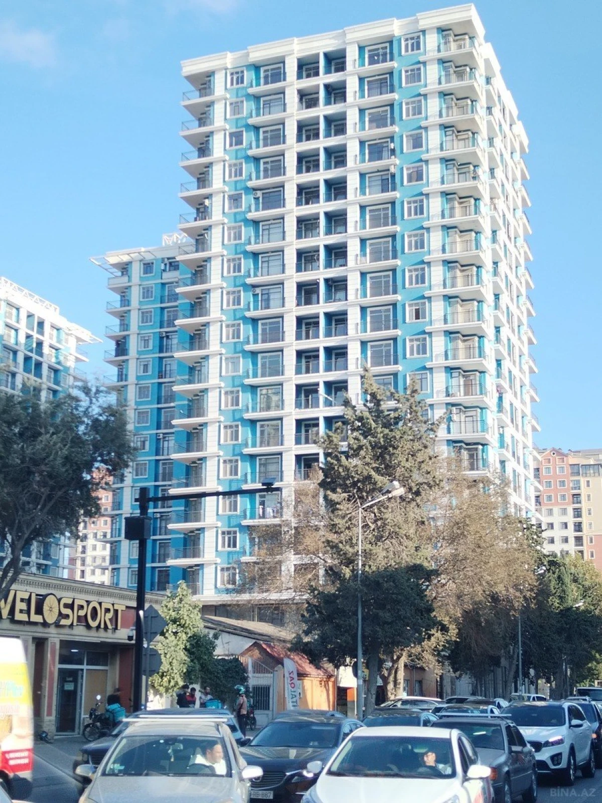 Satılır 4 otaqlı mənzil 181.2 m²