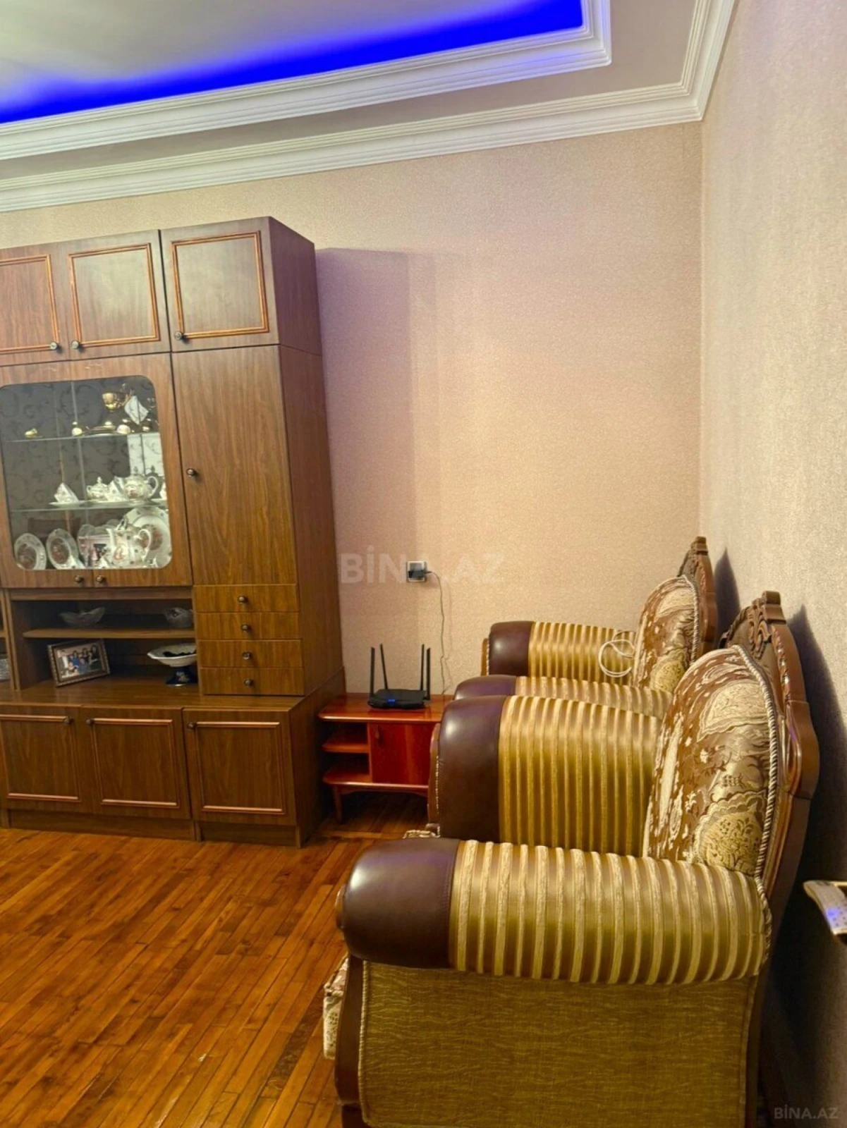 Satılır 4 otaqlı mənzil 115 m²