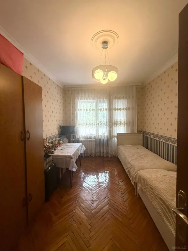 Satılır 4 otaqlı mənzil 115 m²