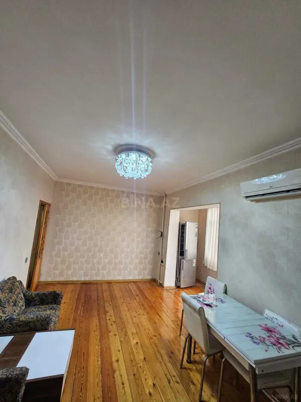 Kirayə verilir 2 otaqlı mənzil 40 m²